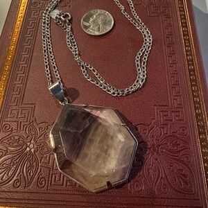 Evil pawn Veda necklace in flourite sold out